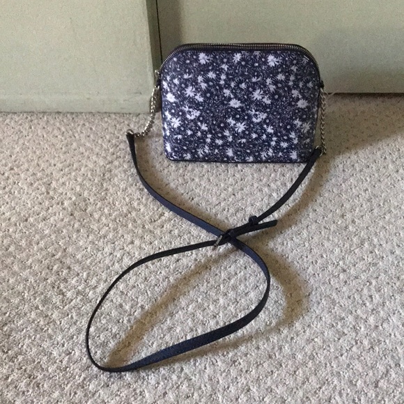 NWT Michael Kors Cindy dome navy floral crossbody - Picture 2 of 4